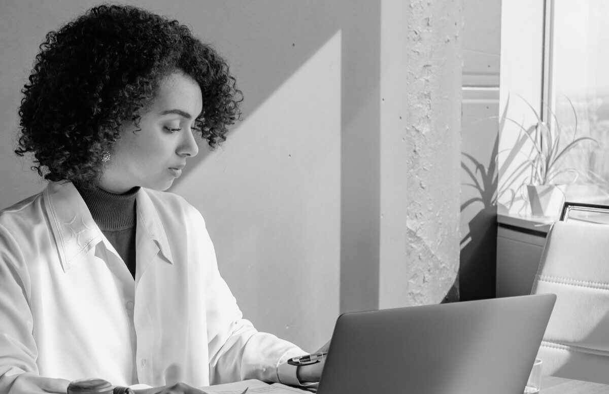 كيفية إنشاء استراتيجية تسويق رقمية ناجحة